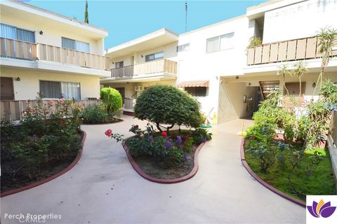 Photo of 1755 N Berendo Street #28, Los Angeles, CA 90027 (MLS # SR25193997)