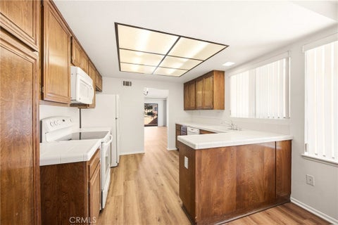 Tiny photo for 40211 Village 40, Camarillo, CA 93012 (MLS # SR26230907)