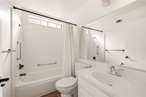 Tiny photo for 40211 Village 40, Camarillo, CA 93012 (MLS # SR26230907)