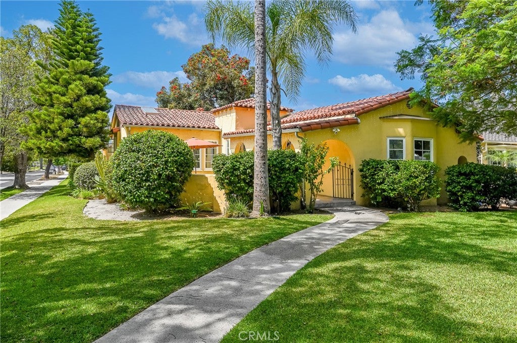 1102 Olmsted Drive