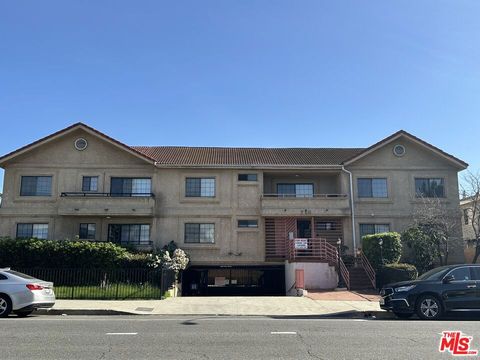 Photo of 710 Crenshaw Boulevard #201, Los Angeles, CA 90005 (MLS # 26645449)
