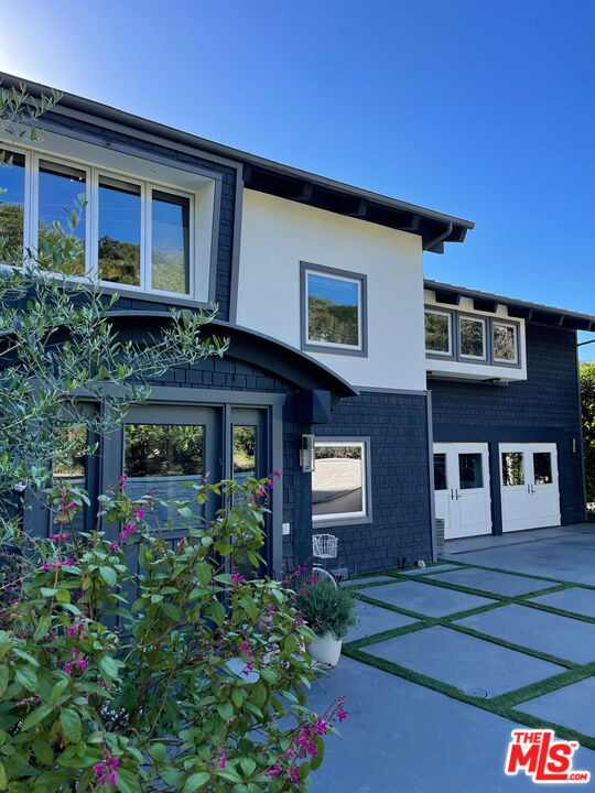 3631 SERRA Road