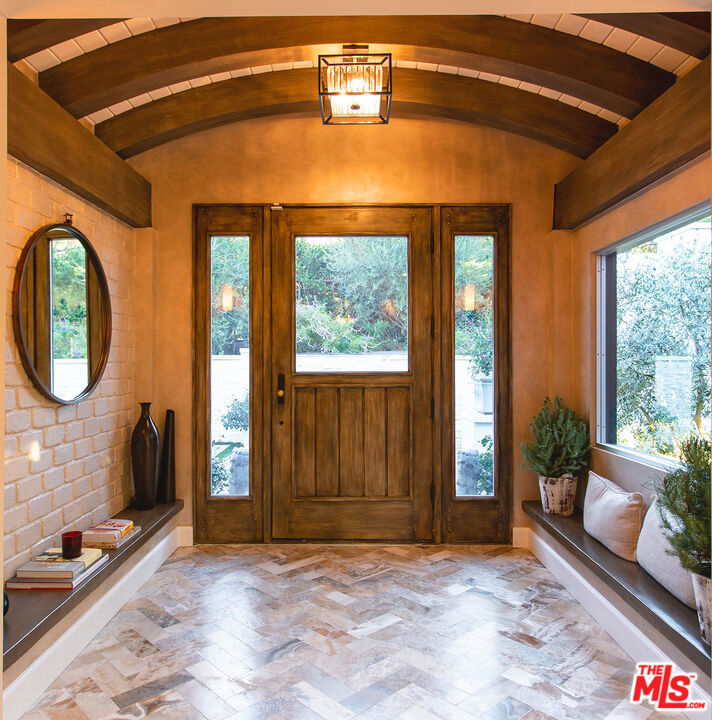 3631 SERRA Road