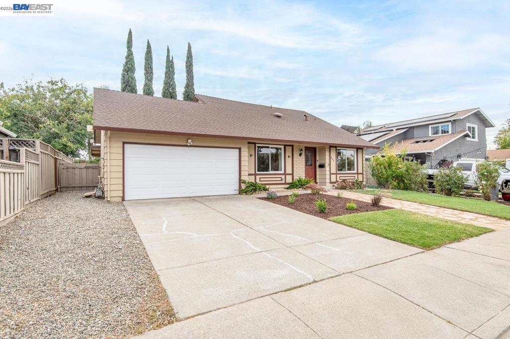 557 Alameda Dr