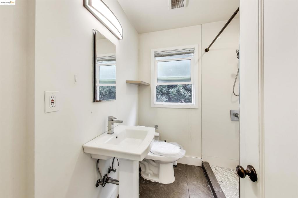 BELLEVIEW GARDEN - Residential Income