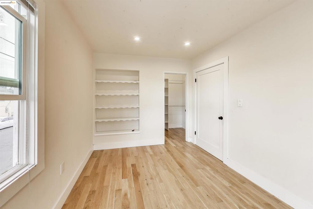 BELLEVIEW GARDEN - Residential Income