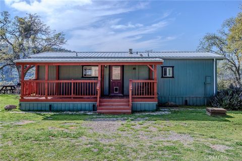 Photo of 49980 Daffodil Ln, Squaw Valley, CA 93675 (MLS # FR26050109)