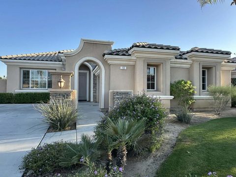 Photo of 13 Vista Mirage Way, Rancho Mirage, CA 92270 (MLS # 219145438DA)