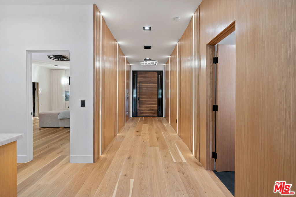 Properties 1 23283 Erwin Street