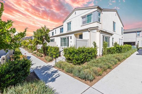323 CITRINE TRAIL Fallbrook CA 92028