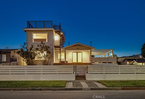 Photo of 1505 S Walker Avenue, San Pedro, CA 90731 (MLS # SB26023920)