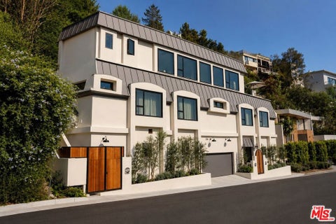 Photo of 8855 Hollywood Boulevard, Los Angeles, CA 90069 (MLS # 26891817)