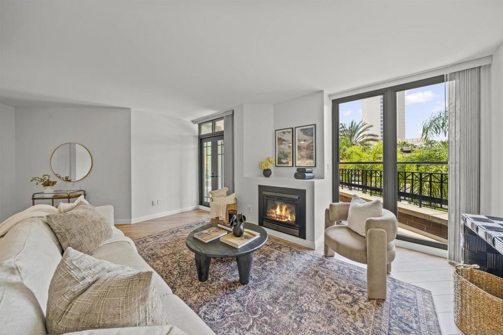 500 W Harbor Drive 318