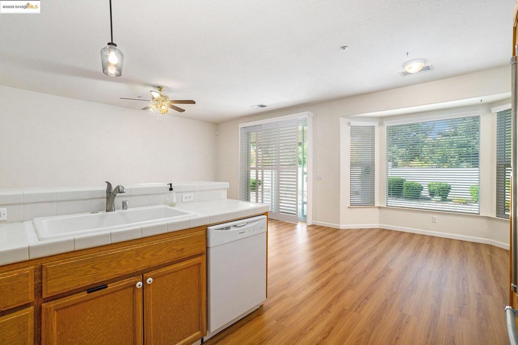 SUMMERSET 4 - Residential