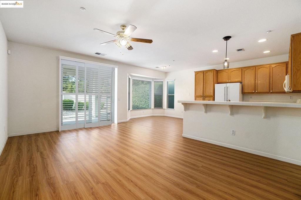 SUMMERSET 4 - Residential