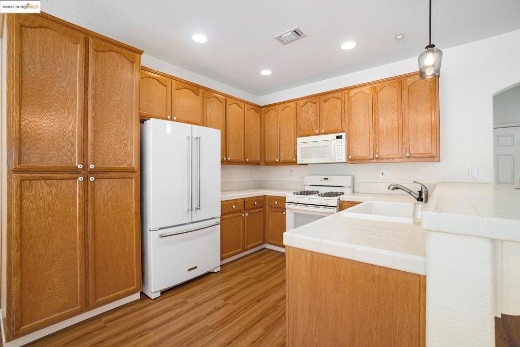 SUMMERSET 4 - Residential