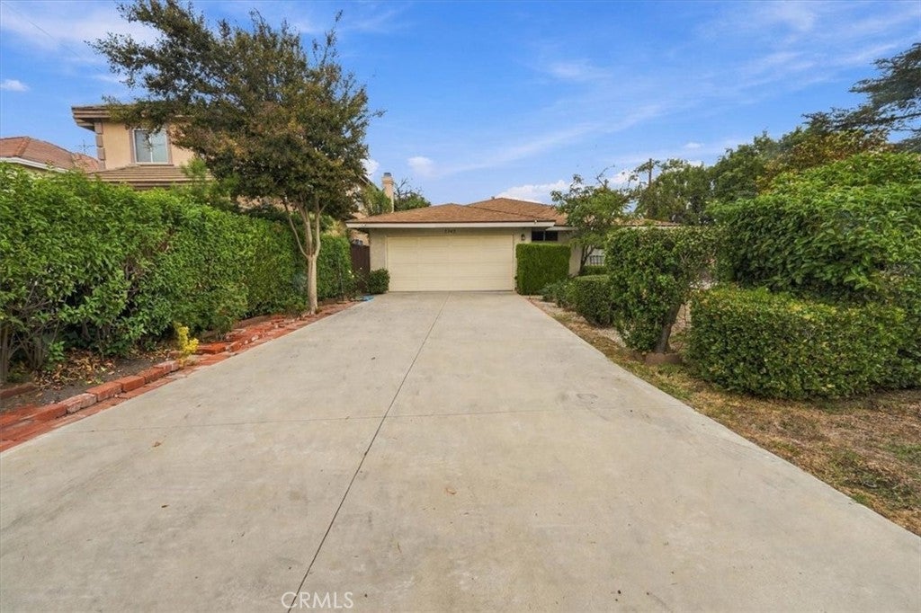 8743 Duarte Road