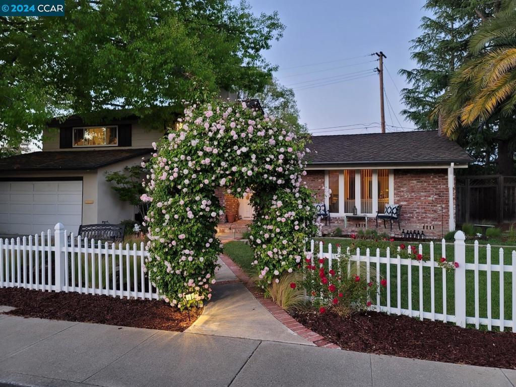 THE WOODLANDS - Residential