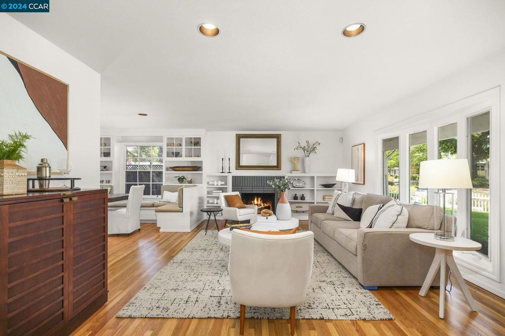 THE WOODLANDS - Residential