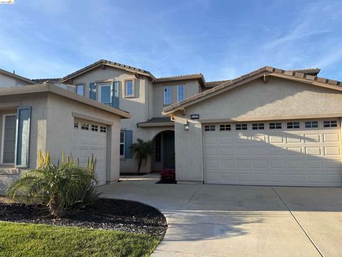 Photo of 5107 FERN RIDGE CIR, Discovery Bay, CA 94505 (MLS # 41130052)