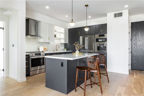 Photo of 1333 S Orange Grove Avenue #304, Los Angeles, CA 90019 (MLS # PF26033534)