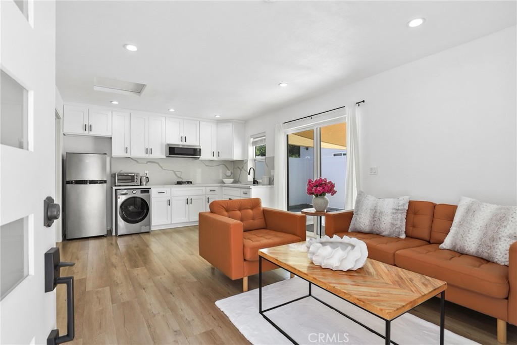 Properties 1 2129 N Pepper Street