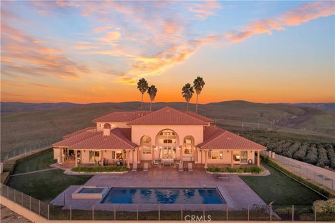 1990 E 46 Shandon CA 93461