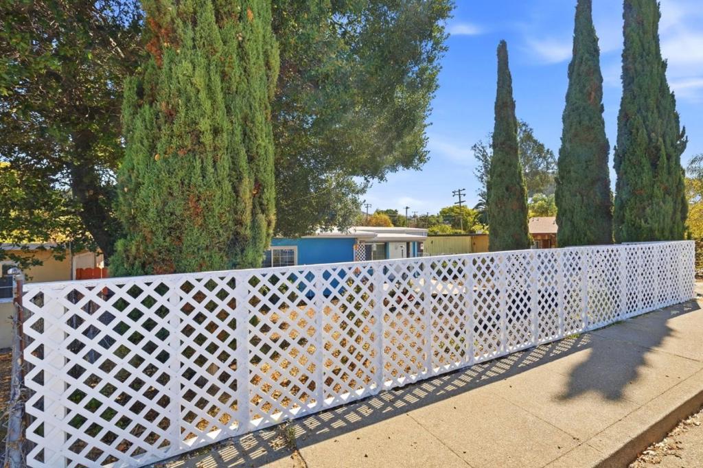 1582 Magazine Street