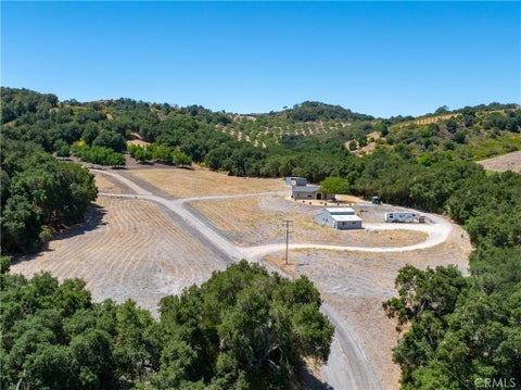 Photo of 255 Narnia Road, Paso Robles, CA 93446 (MLS # NS26177471)