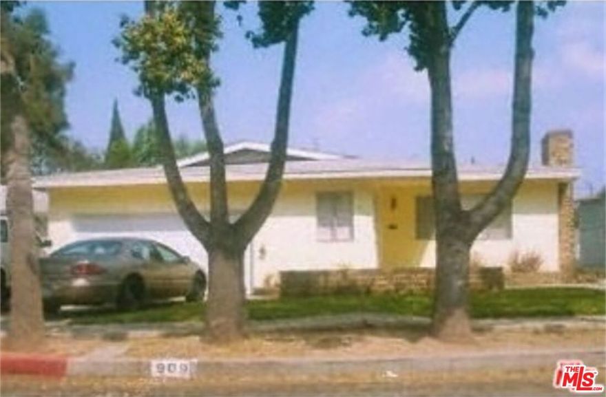 Spacious home located in Inglewood near Centinela Park.  Remodeled inside, both baths. All appliances included, just bring key and clothes. AVAILABLE FOR SHOWING after 10/1/25. Call for information. Easy to show.
