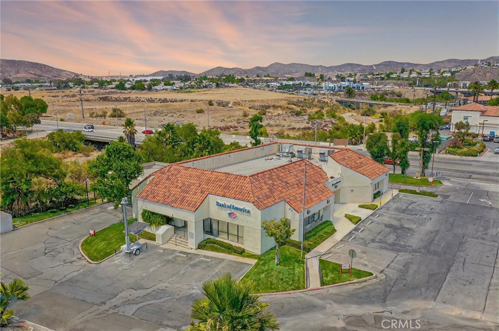 2495 E Lakeshore Drive