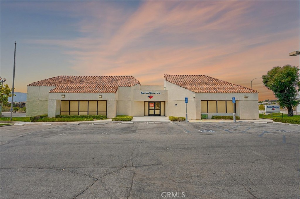 2495 E Lakeshore Drive