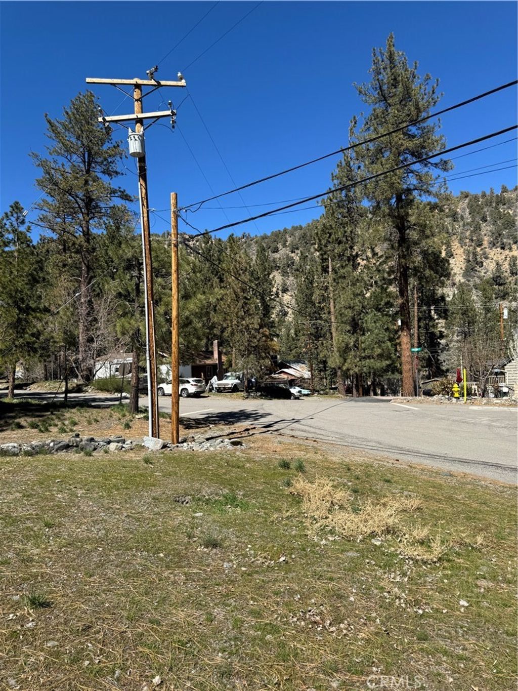 Photo of 5806 Victorville St, Wrightwood, CA 92397 (MLS # HD26056401)