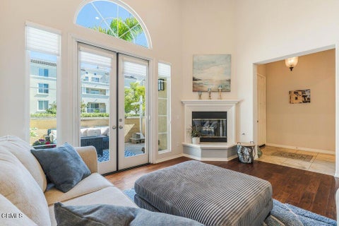 Tiny photo for 1212 Bayside Circle, Oxnard, CA 93035 (MLS # V1-39319)