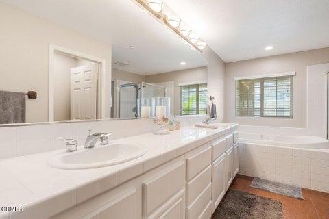 Tiny photo for 1212 Bayside Circle, Oxnard, CA 93035 (MLS # V1-39319)