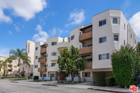 Photo of 5016 Bakman Avenue #401, North Hollywood, CA 91601 (MLS # 26671959)
