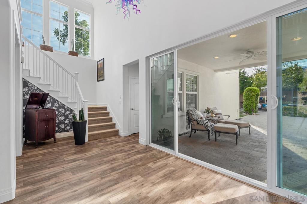985 Tucana Dr.