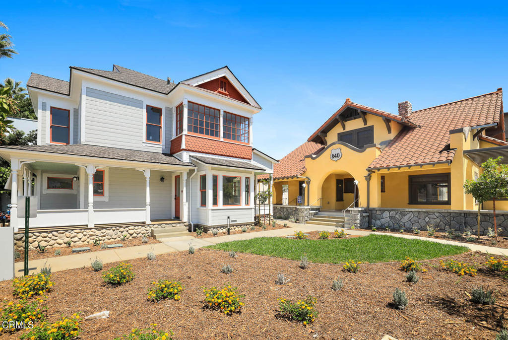 Fair Oaks Revival is a collection of apartment and townhome style residencies that offers a combinations of historical architecture and modern finishes. The property offers historical elements seen in the preserved Victorian and Craftsman buildings. Throughout the units you will see fully renovated kitchens including stainless steel appliances and fully renovated bathrooms. The complex is gated with a landscaped courtyard in the front. You will find covered parking spaces in the rear with alley way access. Each unit comes with washer/dryer hookups in addition to central heat and air.