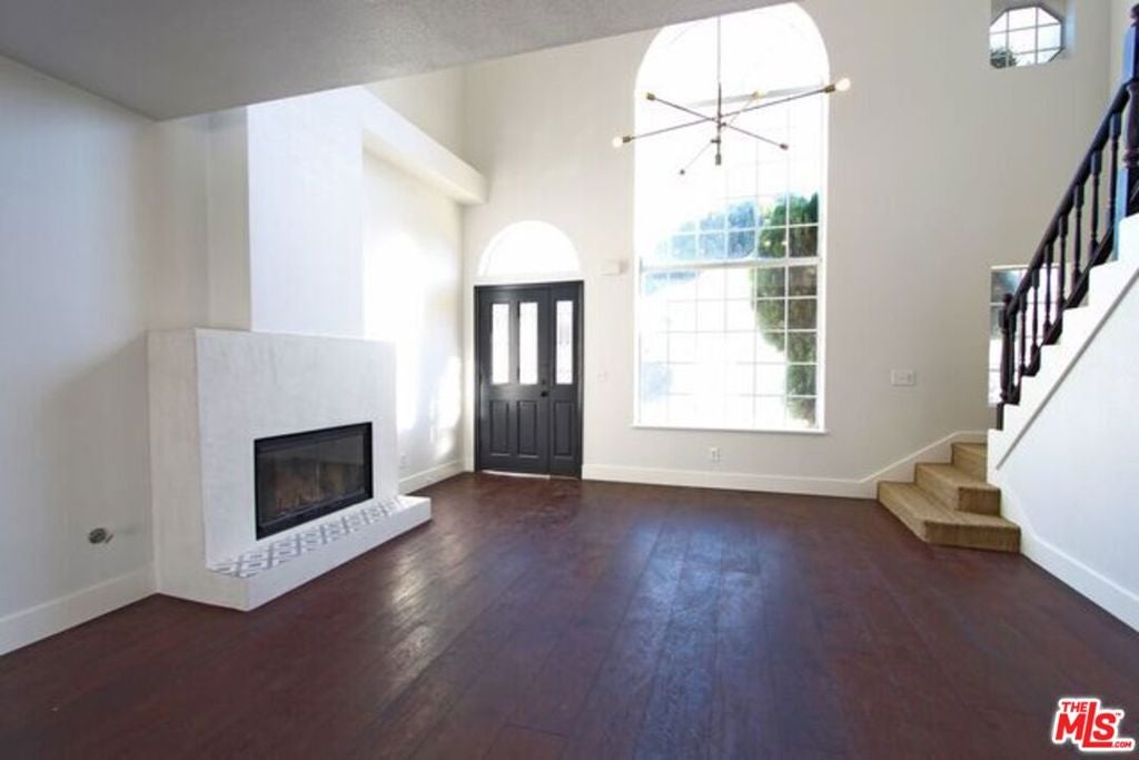 6401 N Figueroa Street