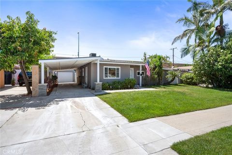 Photo of 246 N Donneybrooke Street, Orange, CA 92868 (MLS # NP25159026)