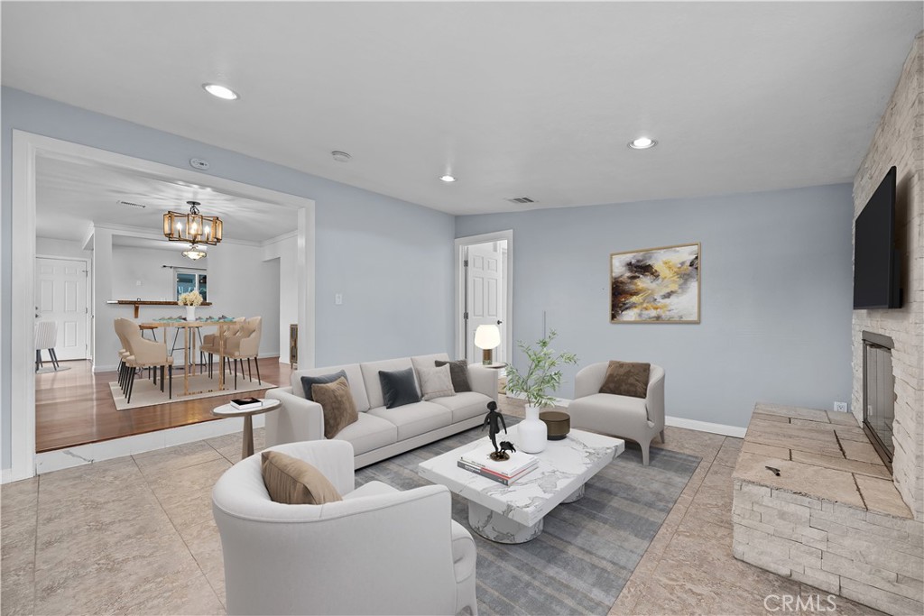 246 N Donneybrooke Street