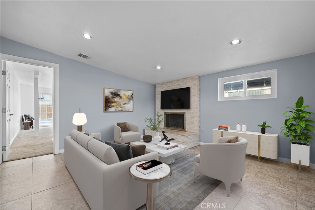 246 N Donneybrooke Street