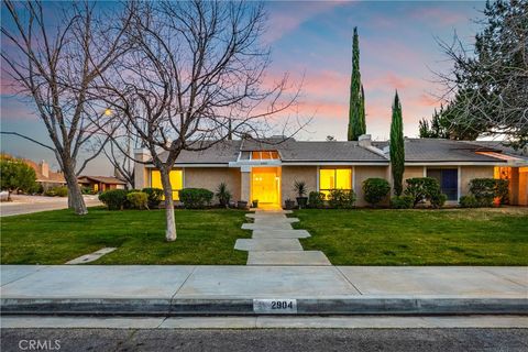 2904 W J4 Avenue Lancaster CA 93536