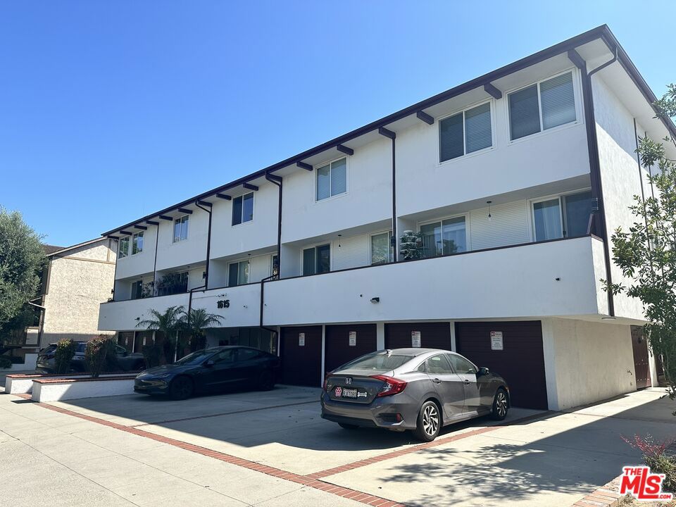 Properties 4 1615 Greenfield Avenue