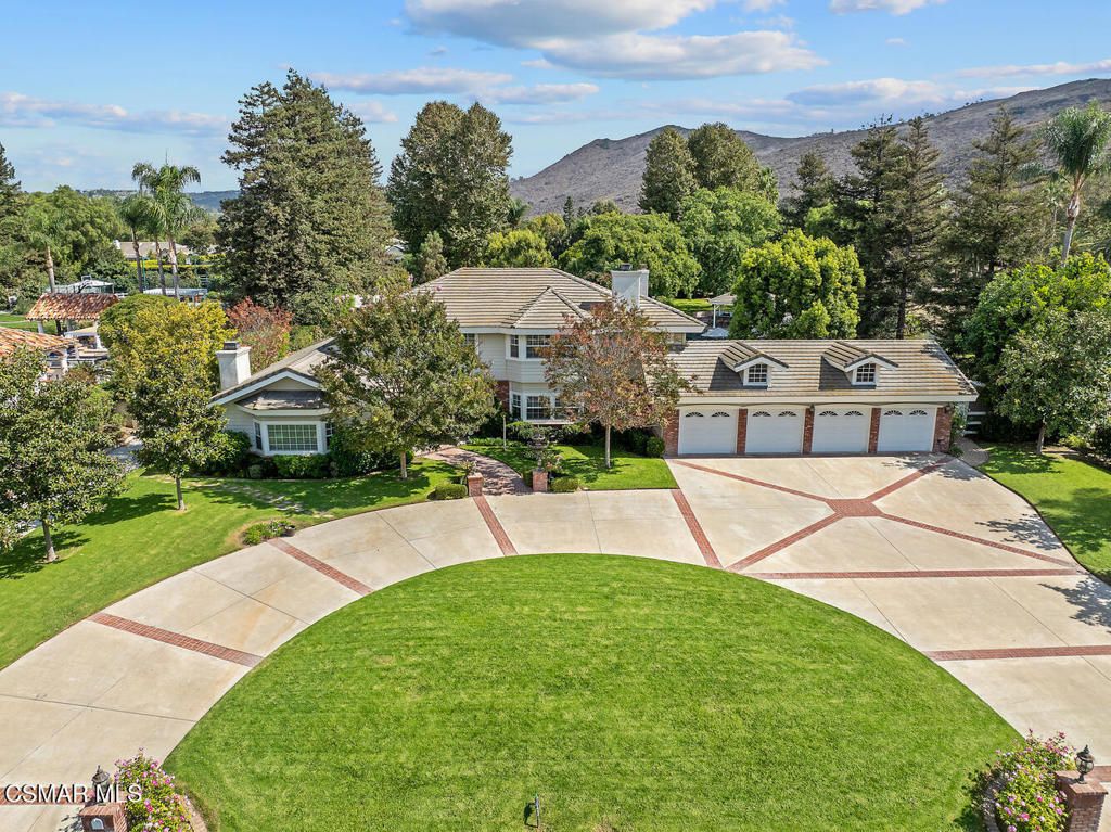 Photo of 2216 Applewood Lane, Santa Rosa, CA 93012 (MLS # 225005263)