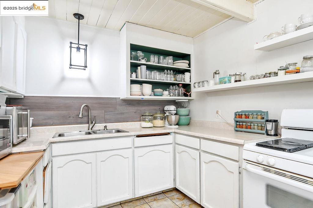 SHORE ACRES - Residential