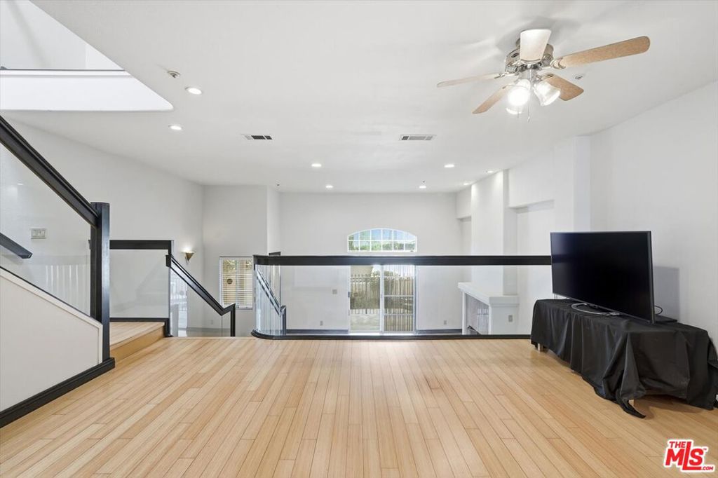 438 S Garfield Avenue