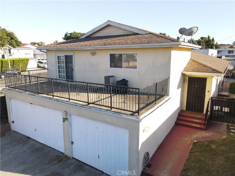 Photo of 2706 Robinson Street, Redondo Beach, CA 90278 (MLS # SB26217359)
