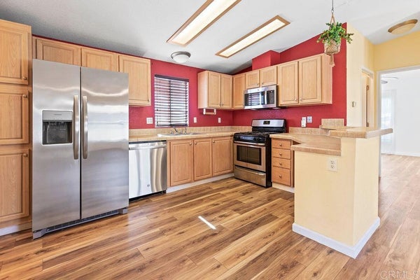 300 THORNTON DR SPC 5, EL CAJON, CA 92021 - Image 8b2ca8d2c86cd024997f41644071a194/2853160100