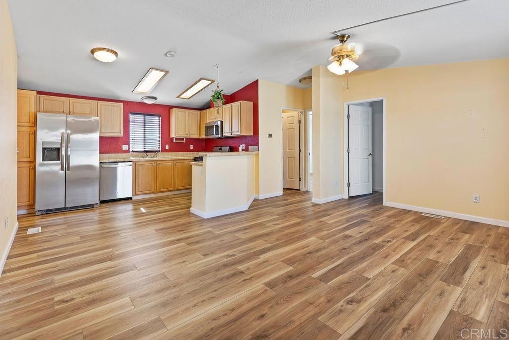 300 Thornton Dr 5